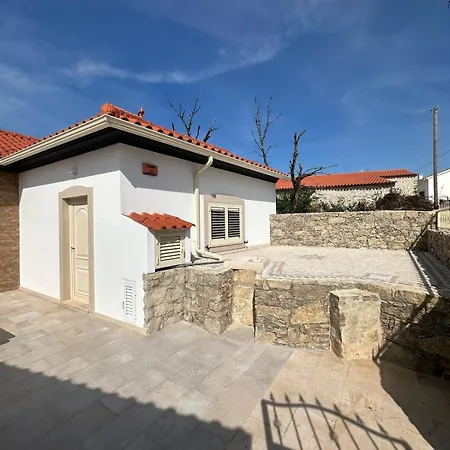 בית נופש Casa De Ferias No Alqueidao Da Serra Porto de Mós